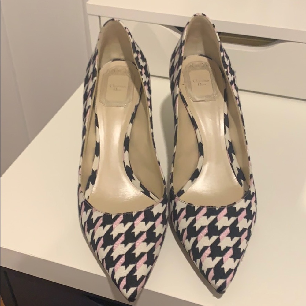 Christian Dior Volt Houndstooth Pump